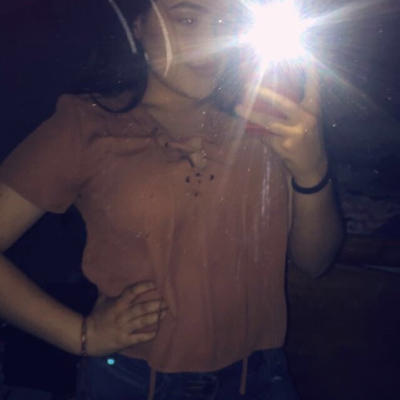 Meet your Posher, Mayra - Picture 1 of 1